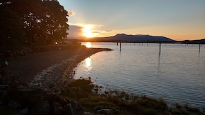 View from property - Wessex Inn By The Sea (Cowichan Bay)