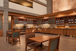 Free breakfast  - Hyatt Place Minneapolis Downtown (Minneapolis)