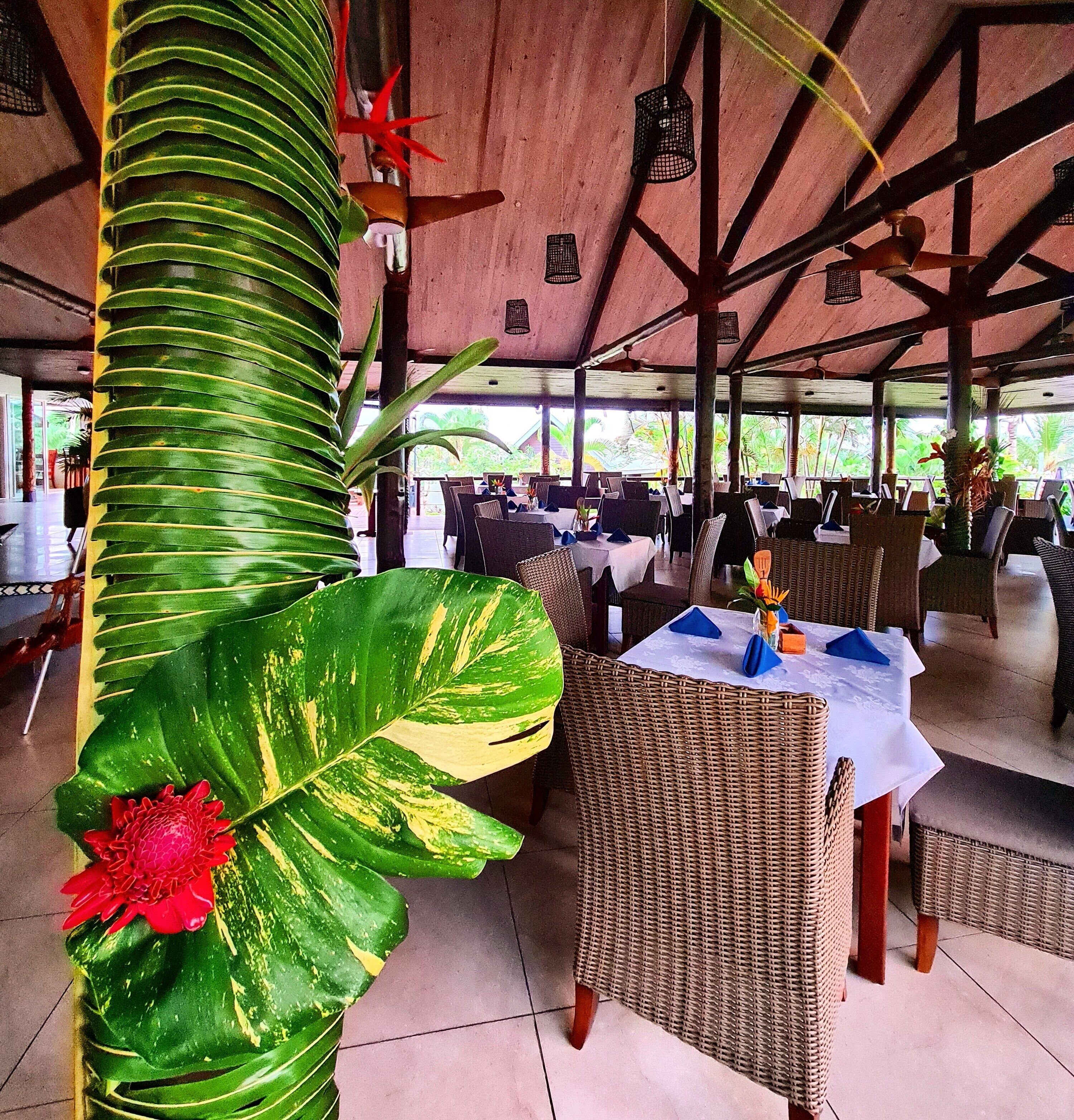 2 restaurants, breakfast, lunch, dinner served; international cuisine