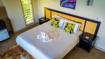3 bedrooms, in-room safe, iron/ironing board, free cribs/infant beds