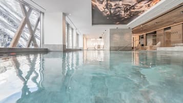 Piscine couverte
