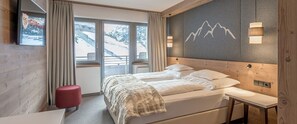 Dobbeltrom – standard | Safe på rommet, skrivebord, lydisolert og wi-fi (inkludert)
