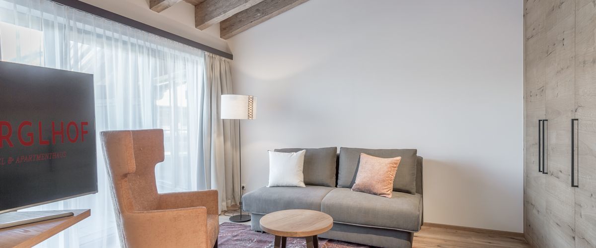 junior suite (superior) | in-room safe, desk, soundproofing, free wifi