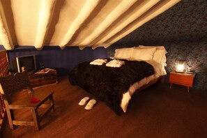 Deluxe tweepersoonskamer, 1 queensize bed | Luxe beddengoed, donzen dekbedden, bedden met traagschuimmatras