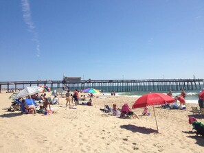 On the beach - Shoreham Hotel (Ocean City)
