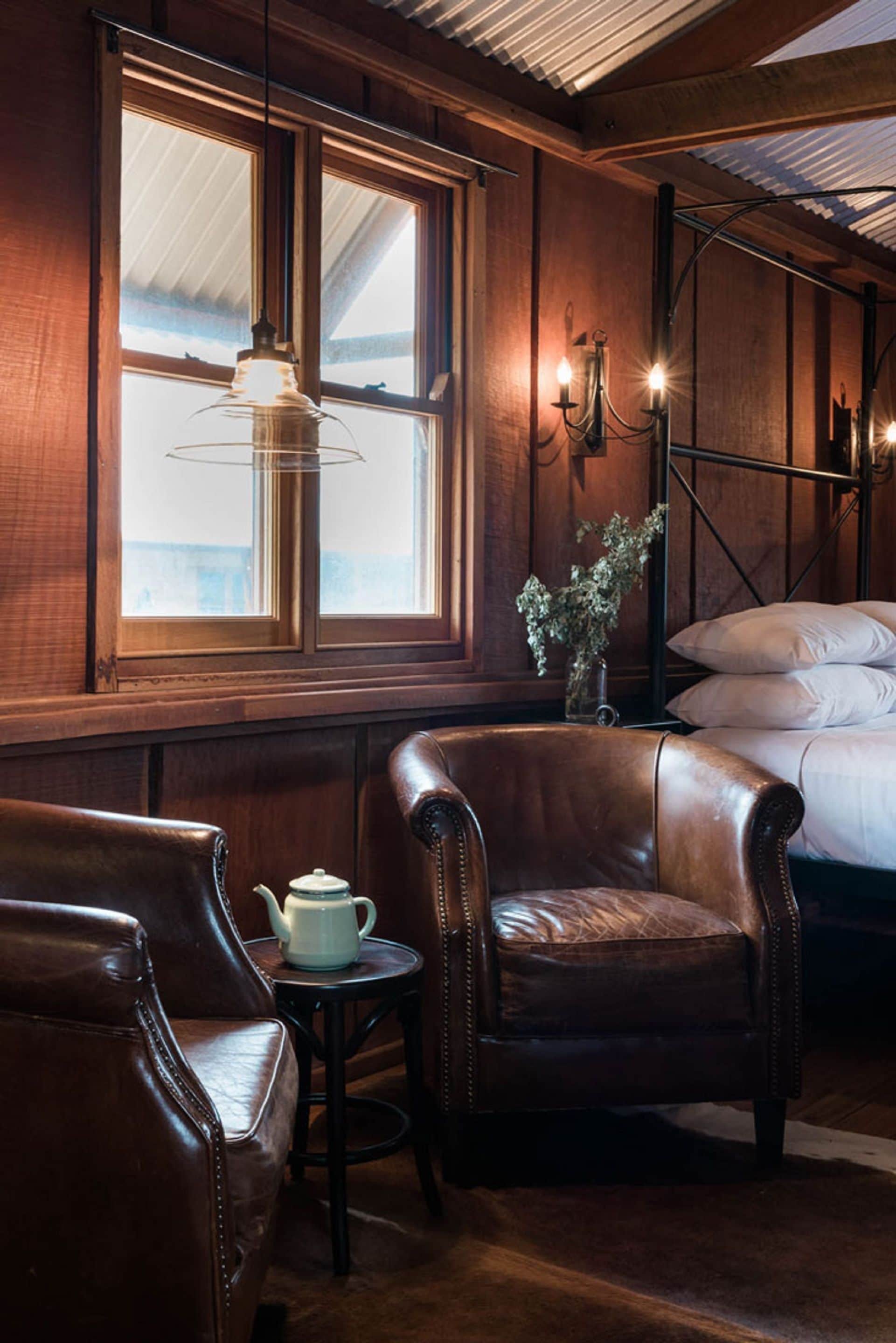 奢華客房, 簡易廚房 | 隔音、熨斗/熨衣板、免費無線上網、床單