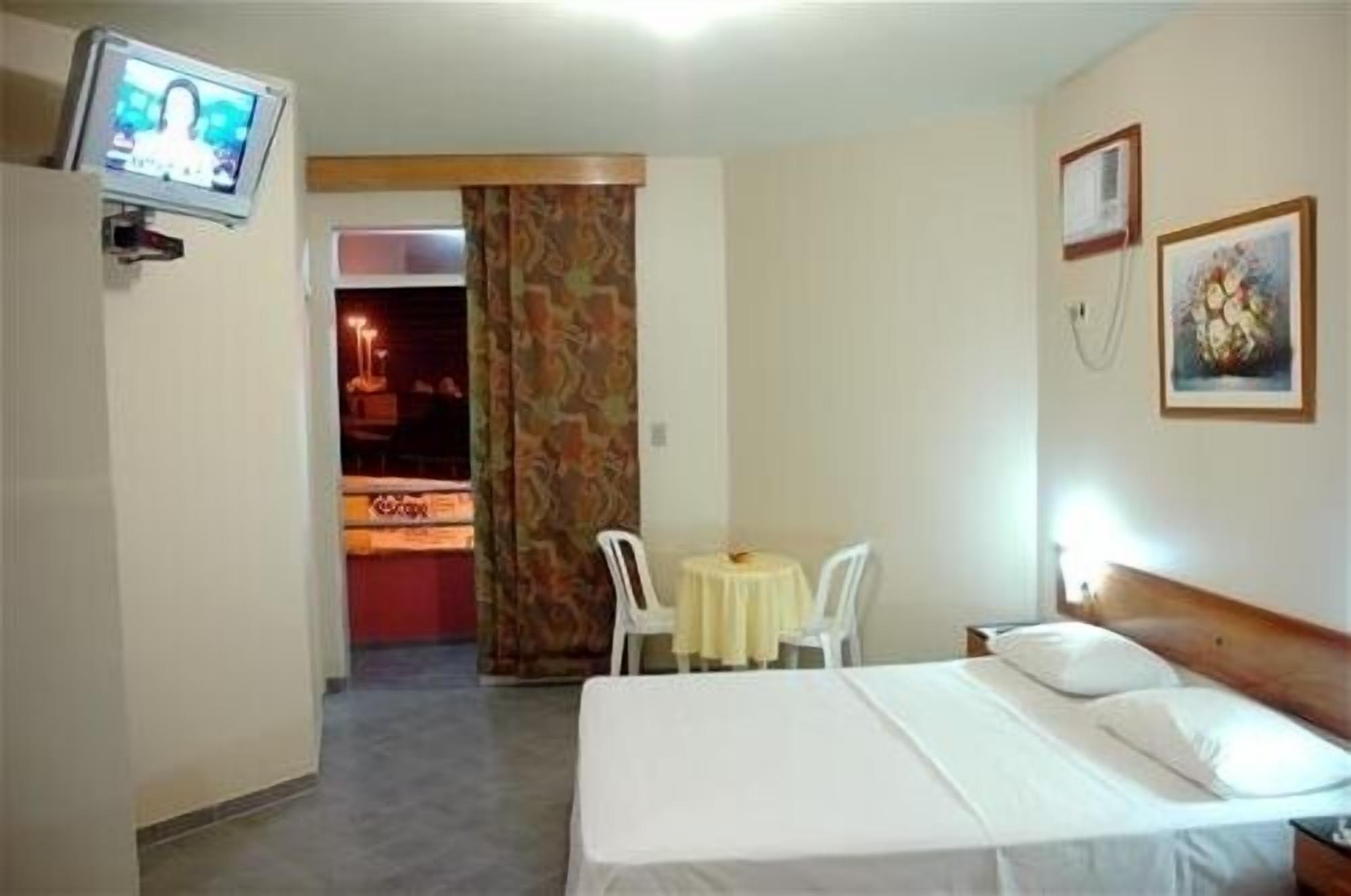 Bar mini, katil bayi/kot (percuma), Wi-fi percuma 