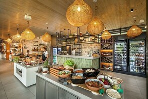 Breakfast, dinner served; Mediterranean cuisine, ocean views 