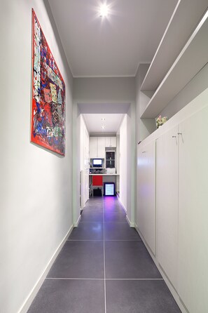 Interior - NearHome Smart Suites (Rome)