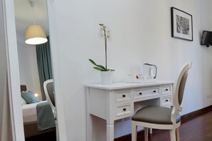 Standard Double Room | Minibar, in-room safe, free WiFi, bed sheets - NearHome Smart Suites (Rome)