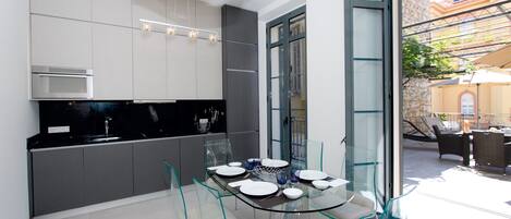 Apartment, 2 Bedrooms, Terrace | Private kitchen