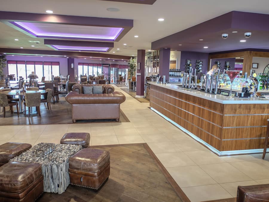 Daily full breakfast (GBP 11.95 per person)