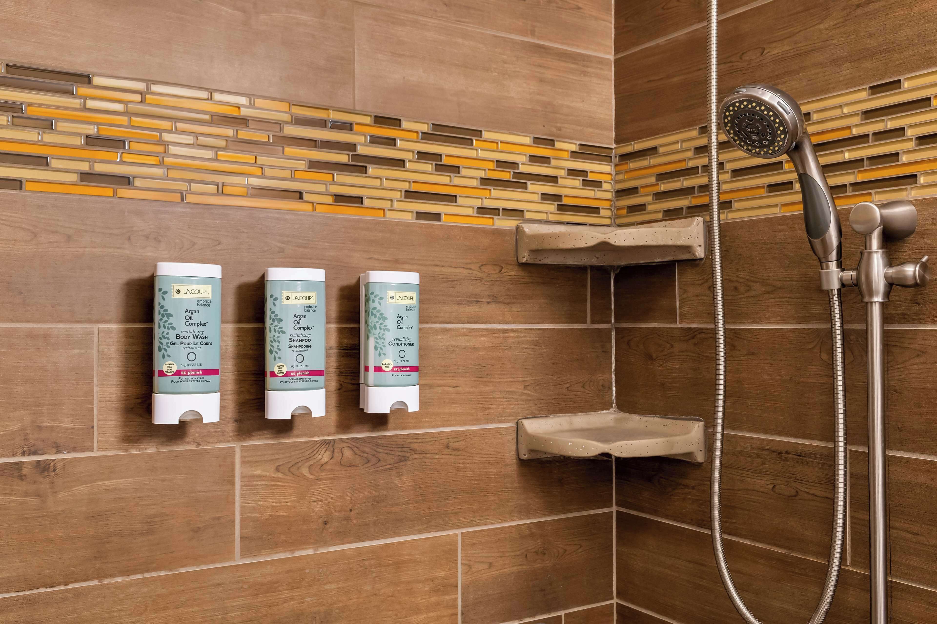 standard room, 1 king bed, accessible, non smoking | premium bedding, pillow-top beds, desk, iron/ironing board