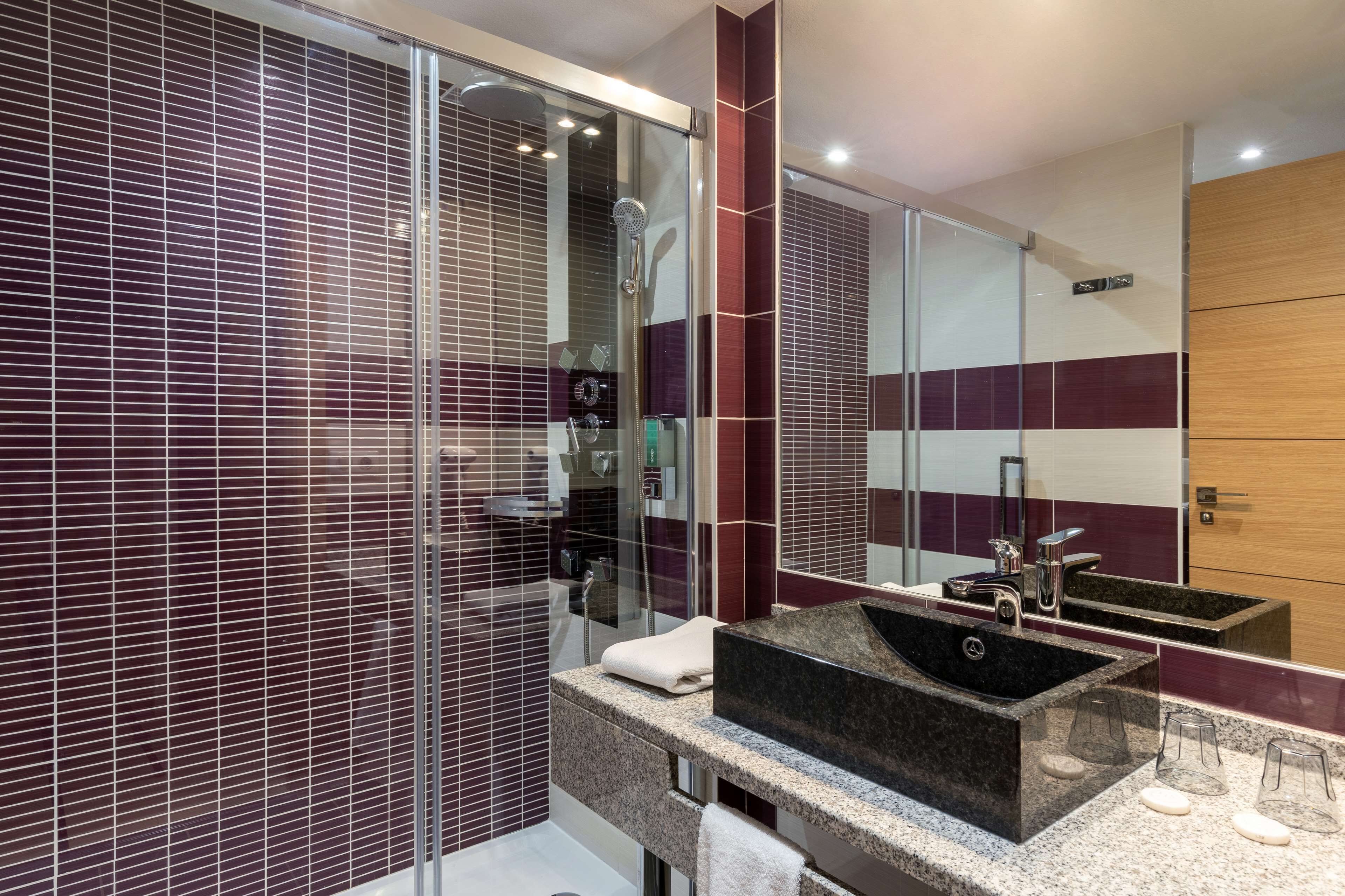 junior suite, 1 queen bed with sofa bed, non smoking (with sofabed) | premium bedding, desk, laptop workspace, soundproofing