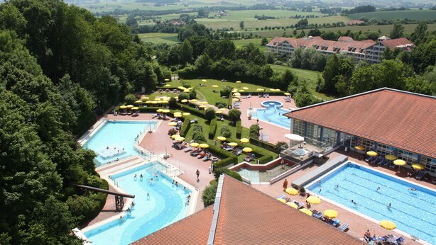 Outdoor pool - Appartementhaus Rottalblick (Bad Griesbach im Rottal)