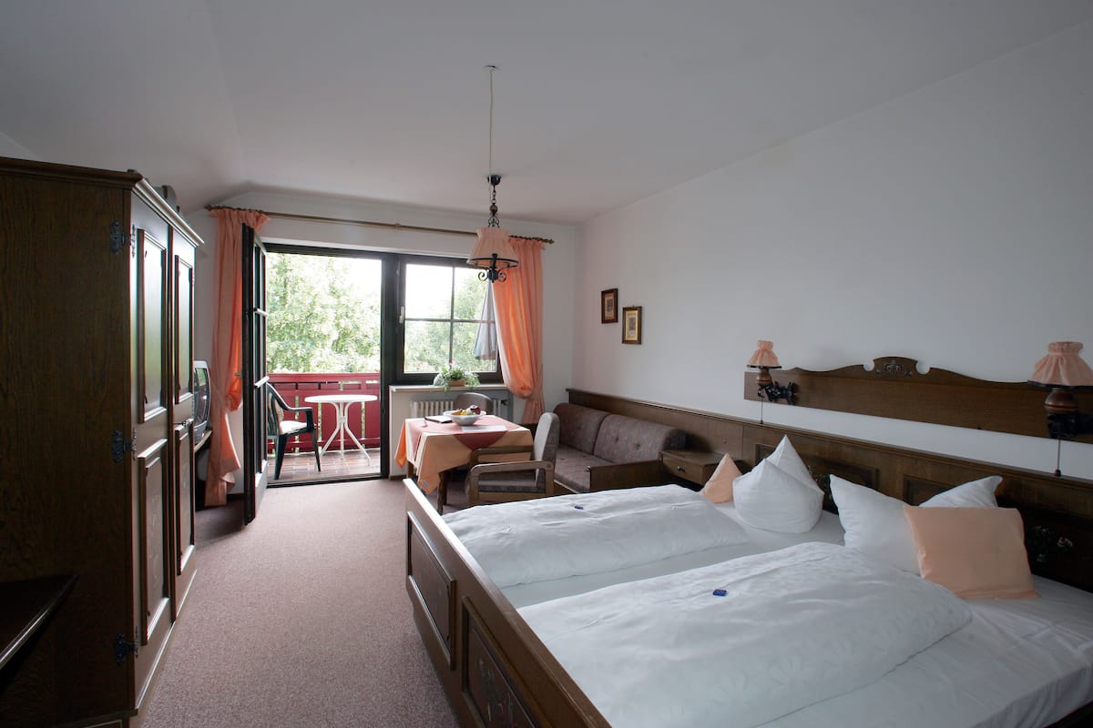 Standard Apartment, 1 Double Bed, Balcony | Blackout drapes, WiFi (free), bed sheets