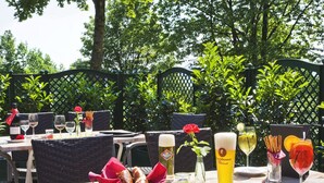 Outdoor dining - Appartementhaus Rottalblick (Bad Griesbach im Rottal)