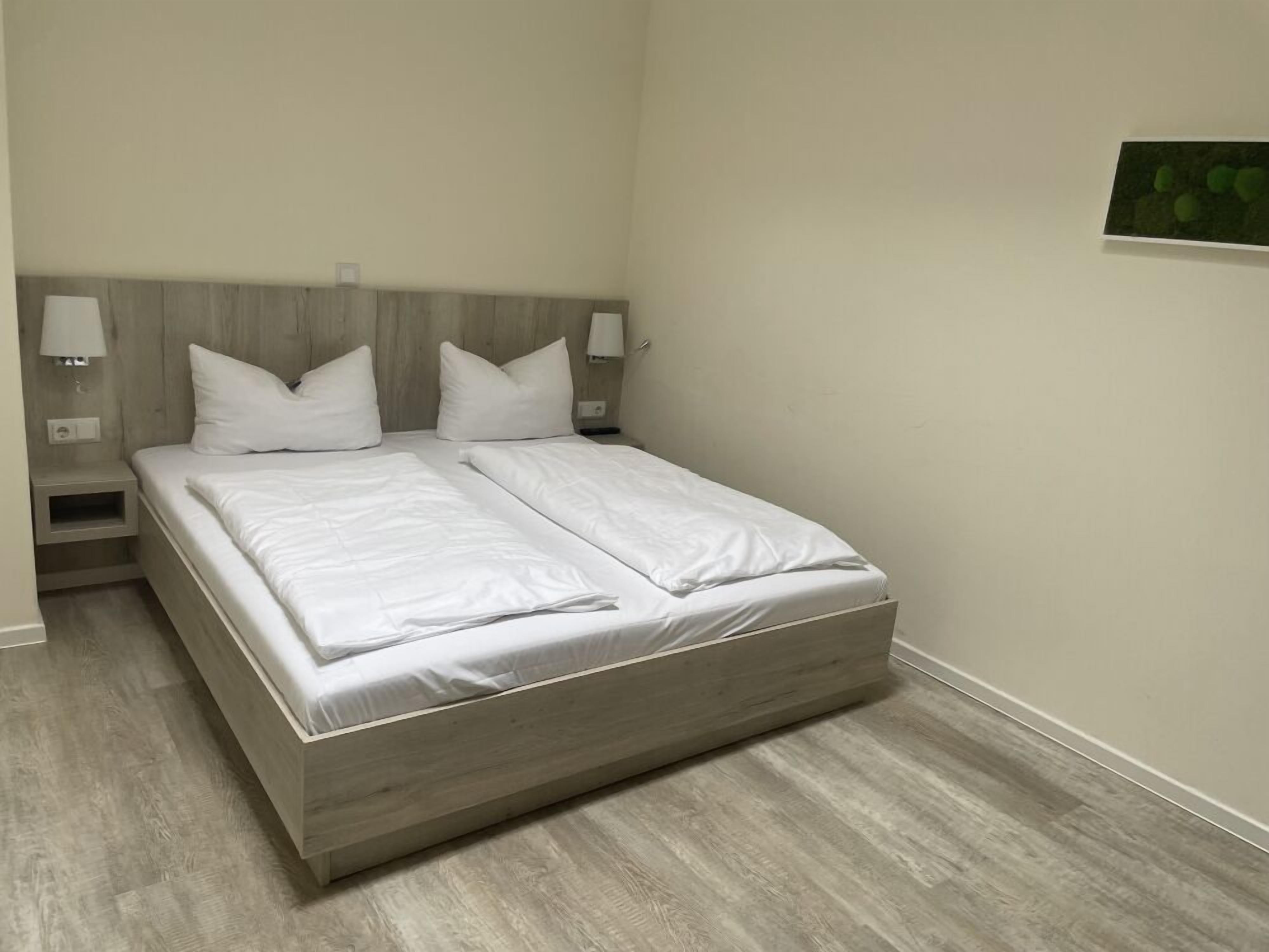 double room, sauna | 1 bedroom, desk, free wifi, bed sheets