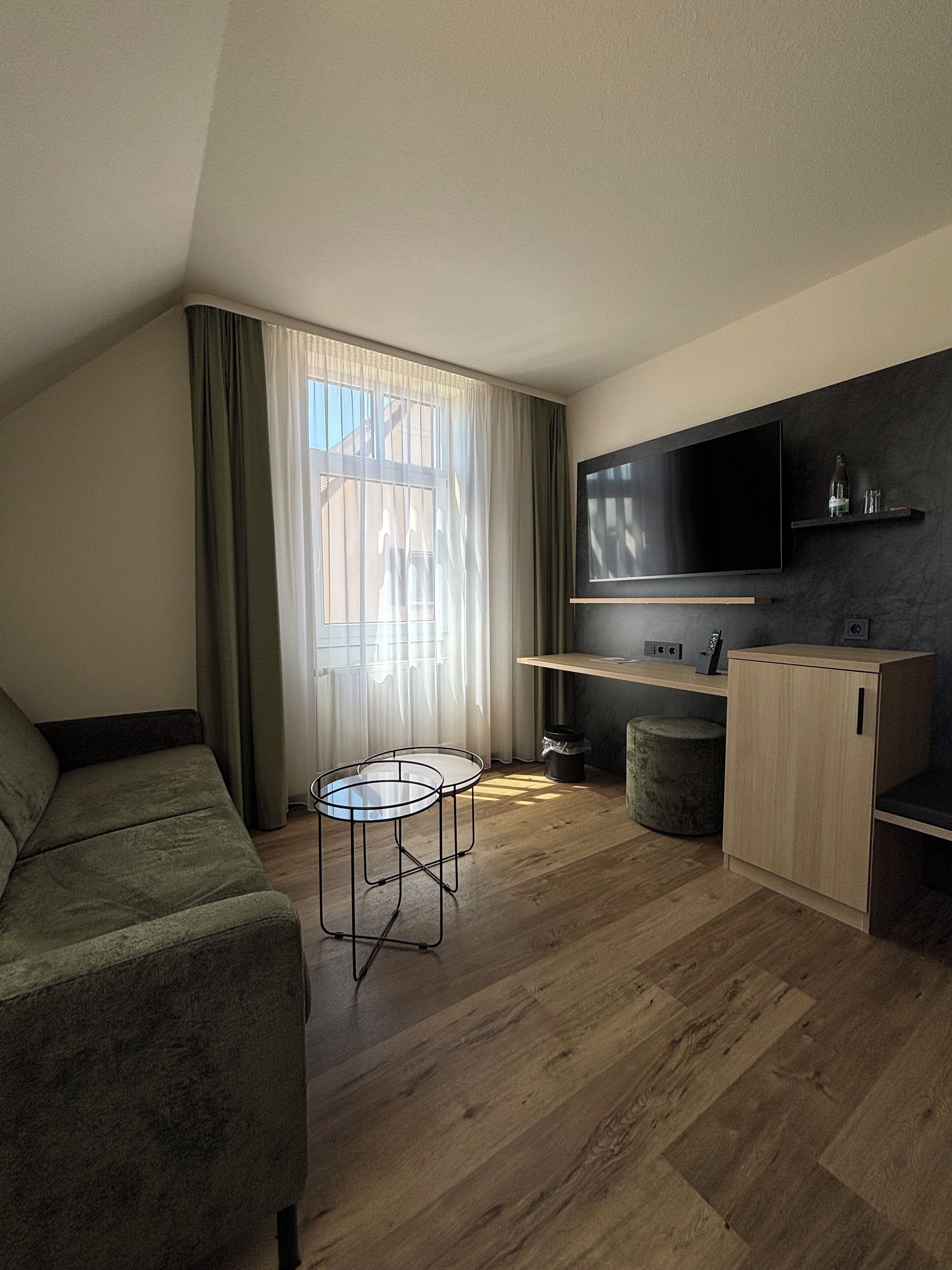 comfort double room | 1 bedroom, minibar, in-room safe, desk