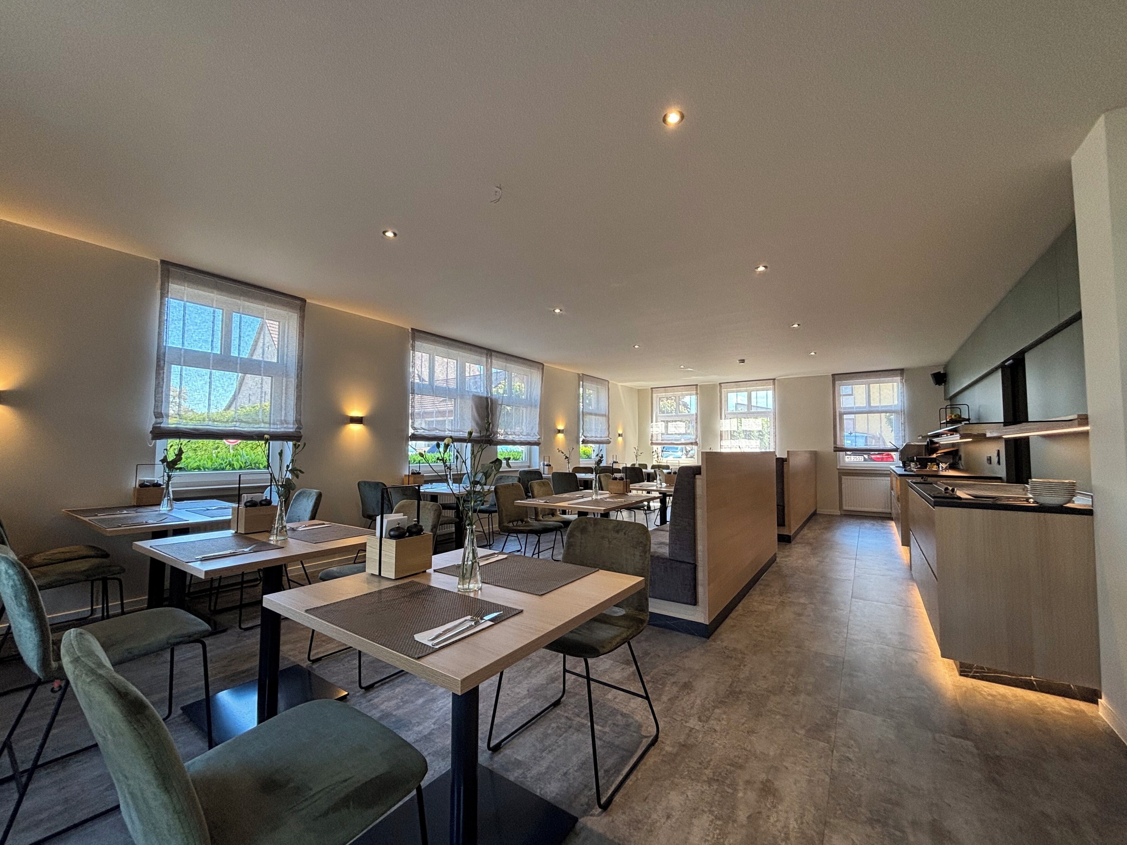 Dagelijks ontbijtbuffet (EUR 9.9 per persoon)