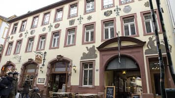 Esterni