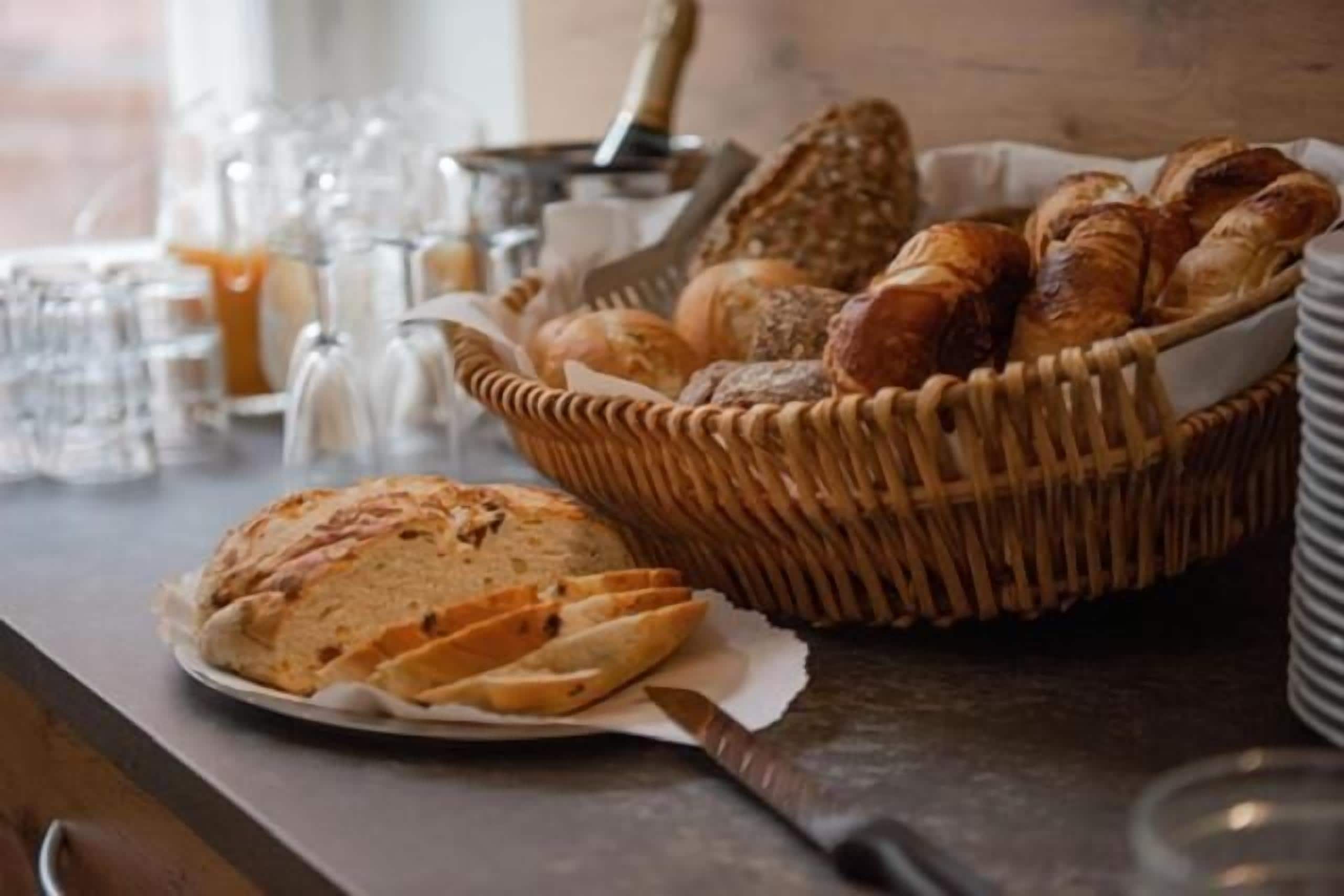 daily buffet breakfast (eur 15 per person)