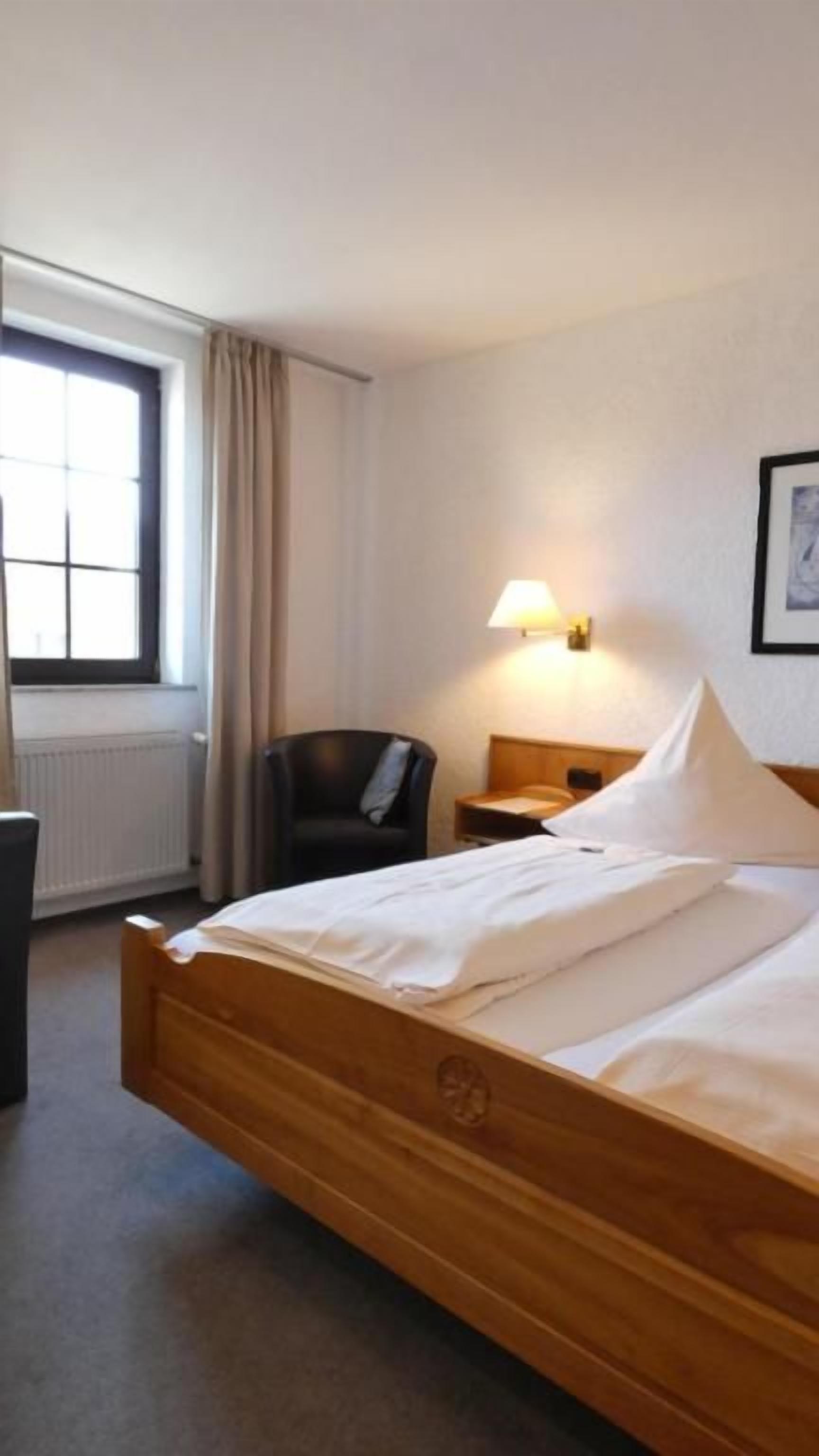 Allergikerbettwaren, Minibar, Bügeleisen/Bügelbrett, kostenloses WLAN