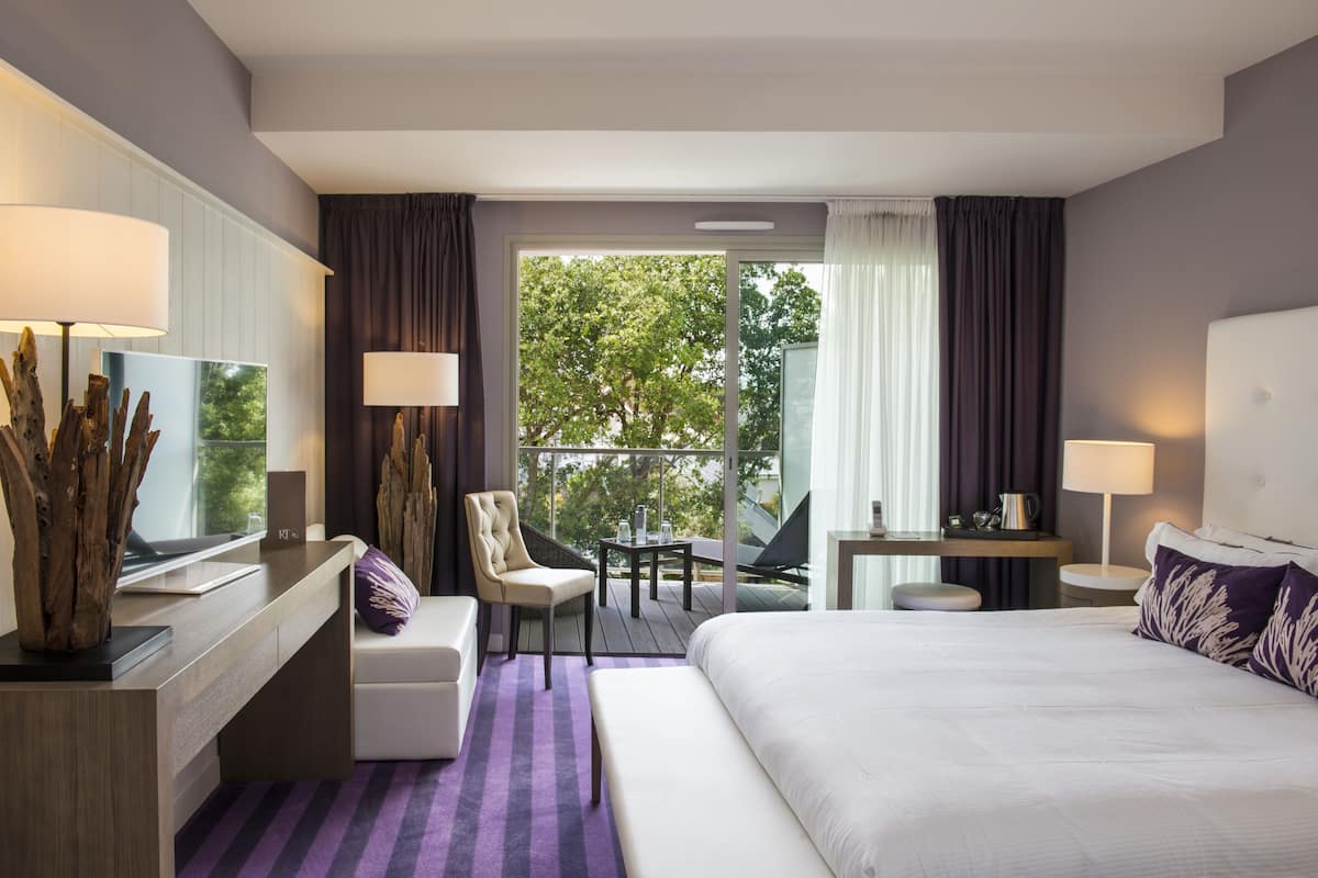 1 bedroom, in-room safe, blackout drapes, soundproofing