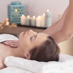 Espace de soins pour les couples, soins corporels, soins d'aromathérapie