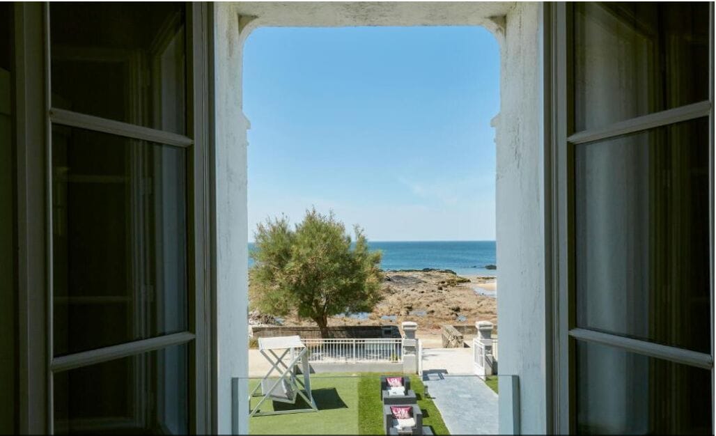 1 bedroom, in-room safe, blackout curtains, soundproofing