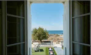 In-room safe, blackout curtains, soundproofing, free WiFi - Relais Thalasso Château des Tourelles (Pornichet)
