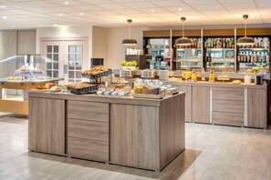 Lunch and dinner served, Regional cuisine