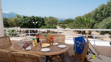 Apartemen Comfort | Teras/patio