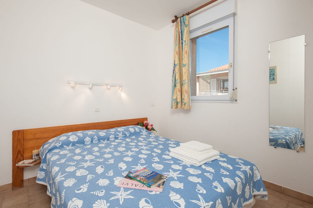 Appartement, 1 chambre | Coffre-fort, systĂšme dâinsonorisation, fer et planche Ă repasser