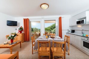 Private kitchen - Résidence Arinella (Lumio)