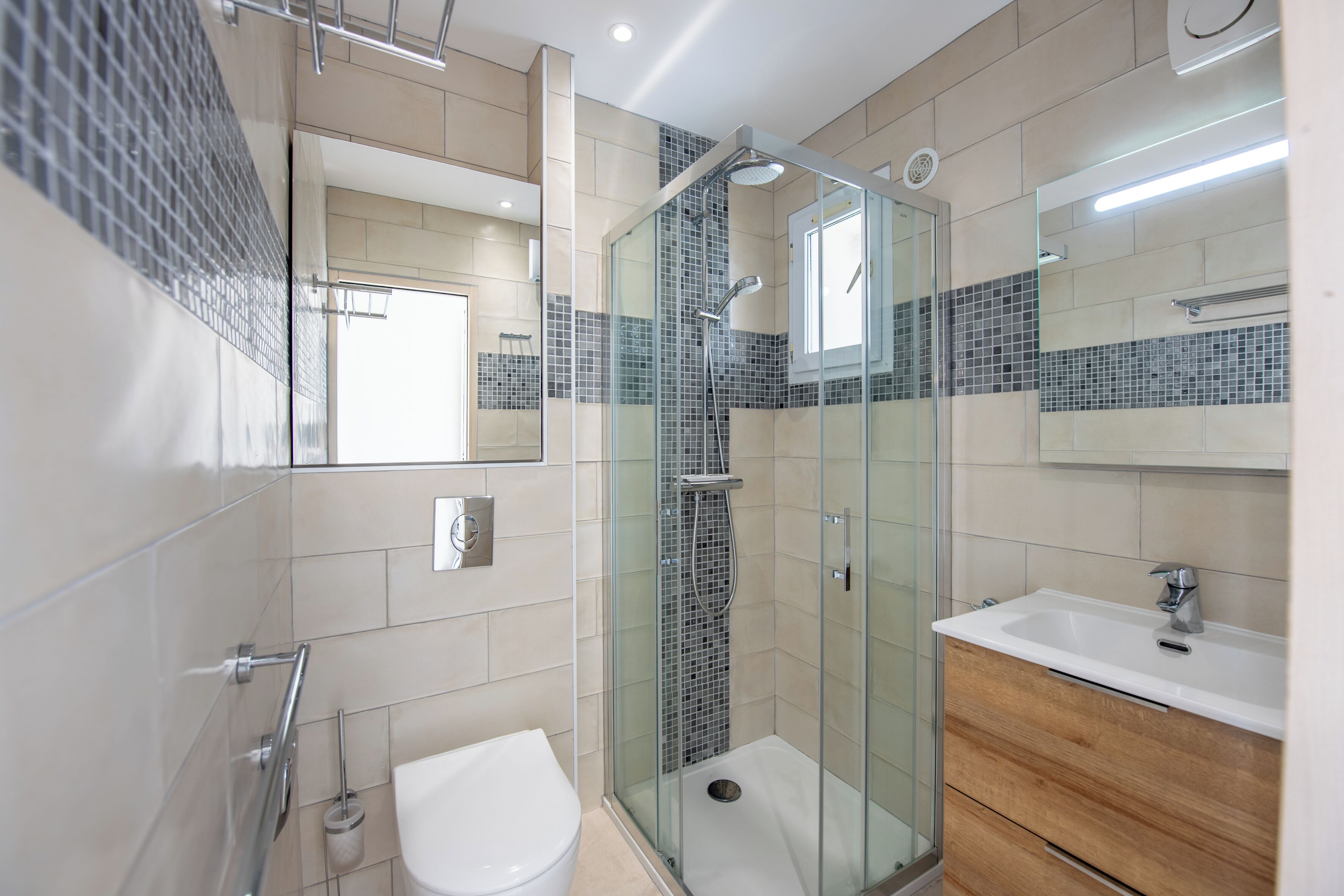Studio, Terrace (2 people) | Bathroom | Shower, towels