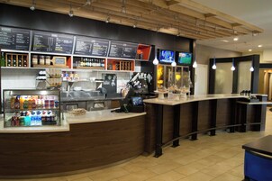 Breakfast and dinner served