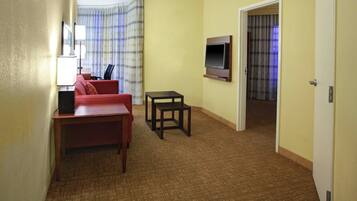 Junior Suite, 1 Bedroom, Corner | Living area | 32-inch Smart TV with premium channels, TV, Netflix