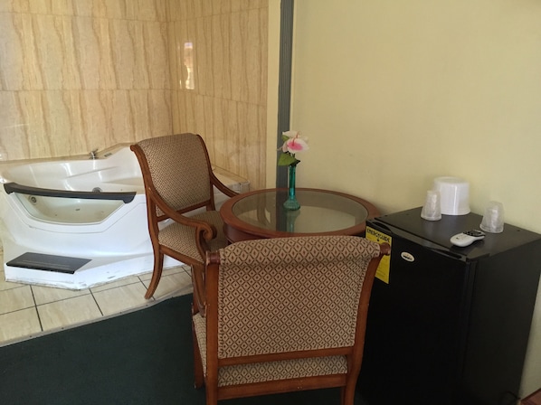 Treatment room - Budget Inn (North Hills)