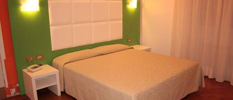 In-room safe, desk, free WiFi, bed sheets