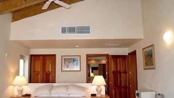Family Room | Living room | TV