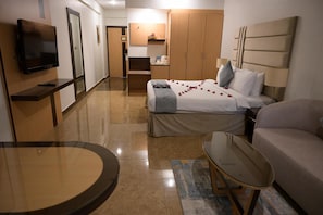 Quarto superior, 1 cama de casal | 1 quarto, frigobar, cofres nos quartos, escrivaninha