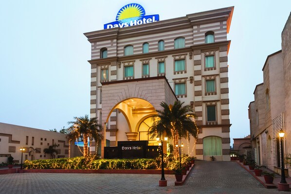 Exterior - Days Hotel by Wyndham Panipat (Panipat)