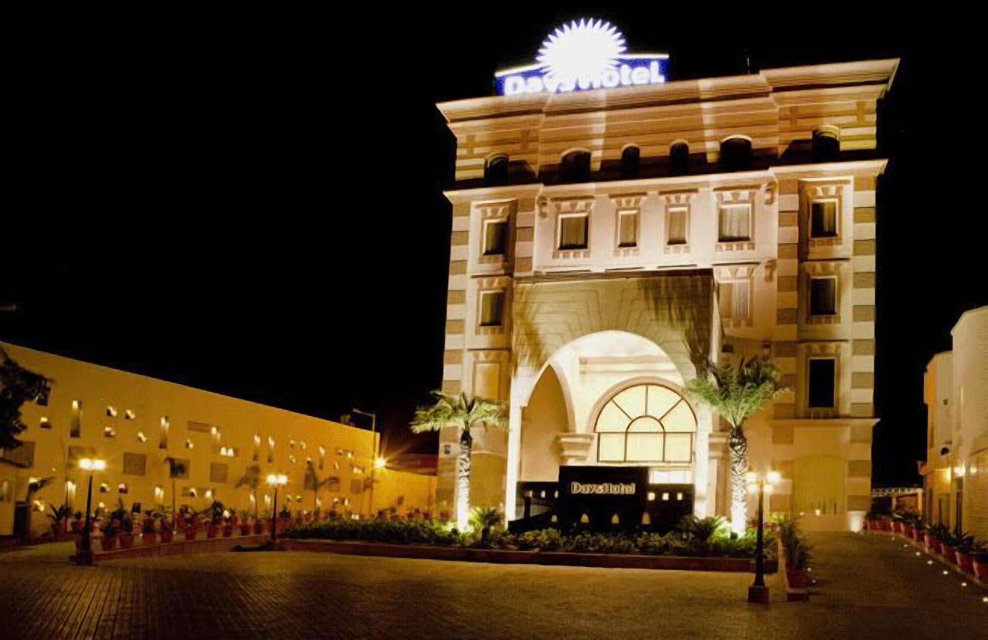 4 Star Hotels