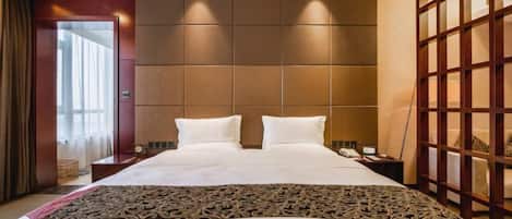 Minibar, in-room safe, cribs/infant beds, alarm clocks