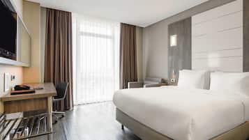 Standard Room (French) | Minibar, in-room safe, desk, laptop workspace