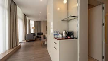 Suite | Minibar, Zimmersafe, Schreibtisch, laptopgeeigneter Arbeitsplatz