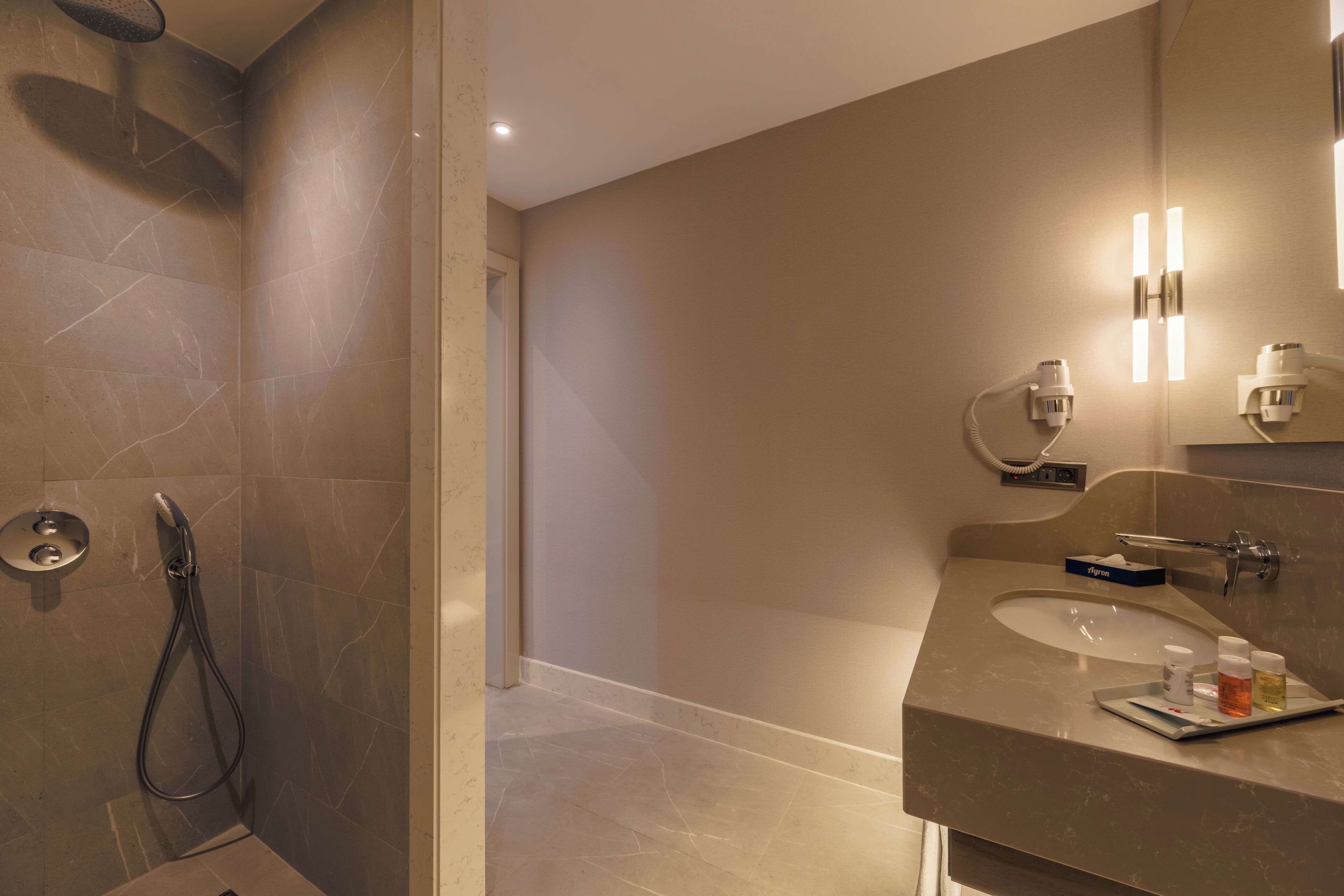 Foto - Ramada Encore by Wyndham Istanbul Bayrampasa