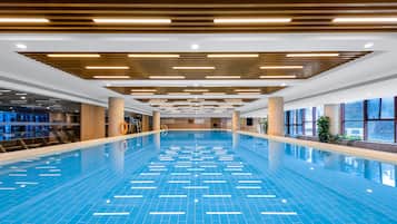 Indendørs pool