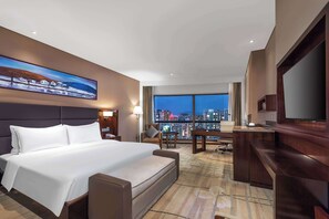 Minibar, in-room safe, soundproofing, free WiFi